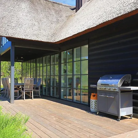 Garden Retreat Tranquil Escape-by Traum Ferienhaus