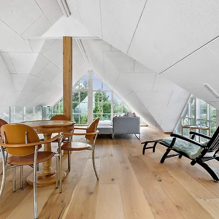 Garden Retreat Tranquil Escape-by Traum Ferienhaus